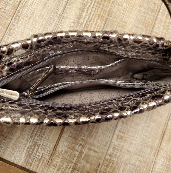 Michael Kors Daria Silver Embossed Leather Clutch - Picture 6 of 12